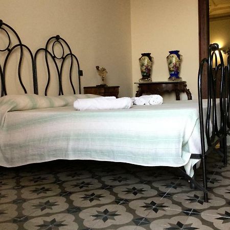 Marina Inn Милаццо Экстерьер фото